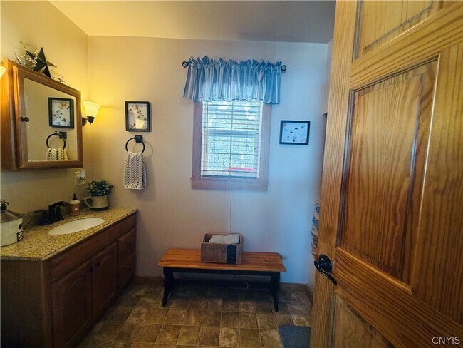 Building Photo - 1779 Honoco Rd