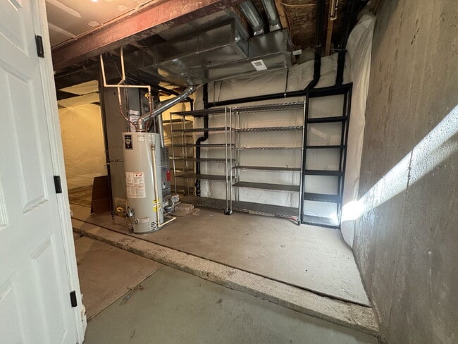 Building Photo - 631 Hanging Rock Pl