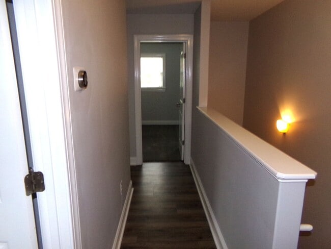 Building Photo - Beautiful Home in Indian Hills