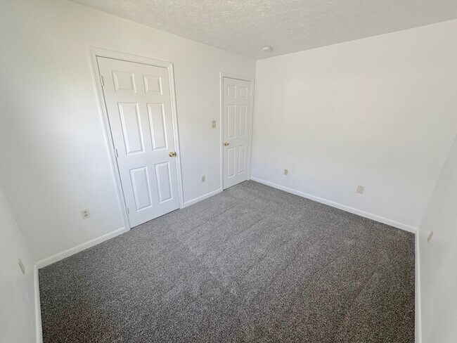 Building Photo - 814 Griffin St