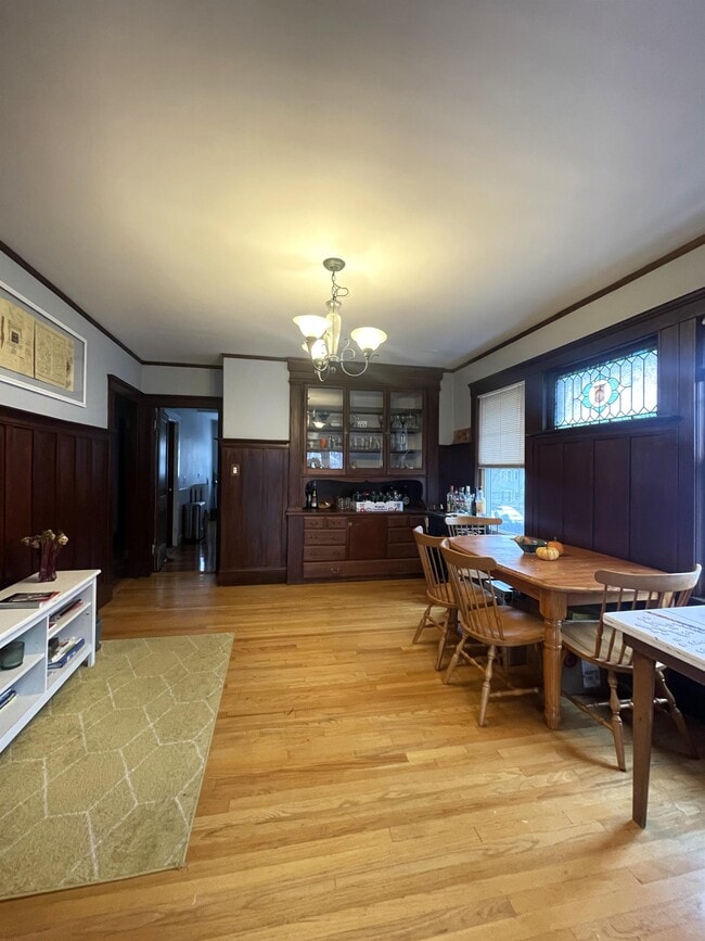 Building Photo - 16 Halifax St