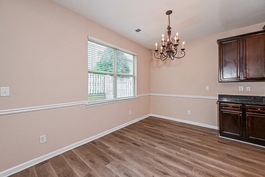 Building Photo - 3858 Humber Ct