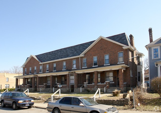 Primary Photo - 1474-1484 Summit St