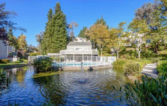 Building Photo - The Foothills Condo, 2 BD / 2 BA Single St...