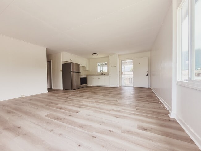 Building Photo - 41-536-536 Kumuhau St