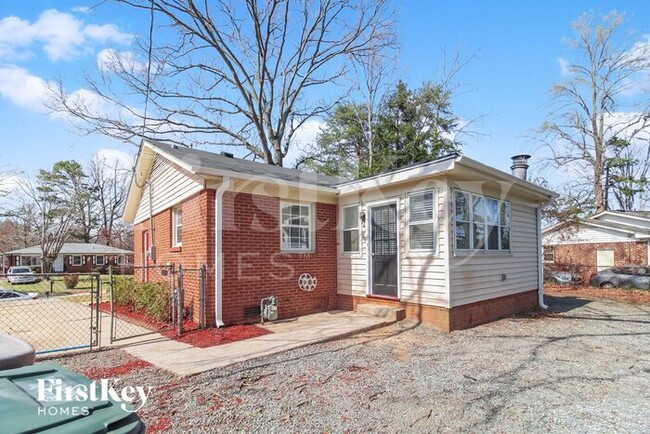 Building Photo - 4211 Bramlet Pl
