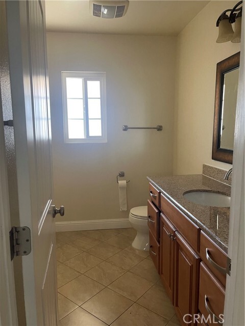 Building Photo - 10140 W Live Oak Ave