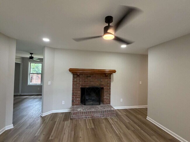 Building Photo - 157 Yardley Farms Ct