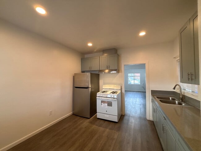 Building Photo - SDS T 2775