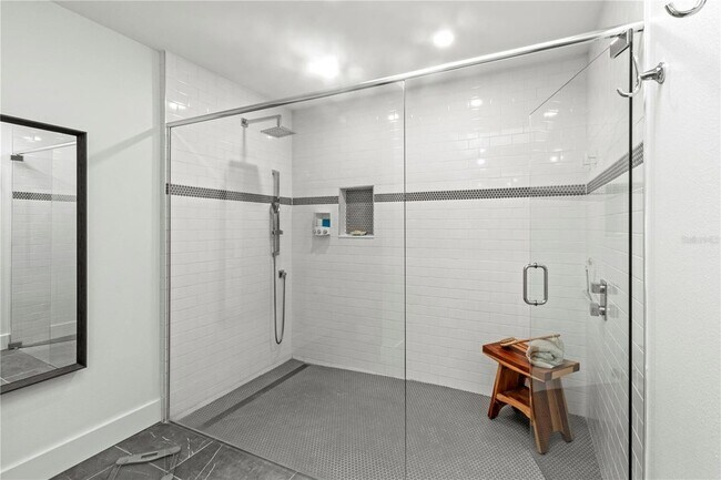 Building Photo - 2377 Harbour Oaks Dr