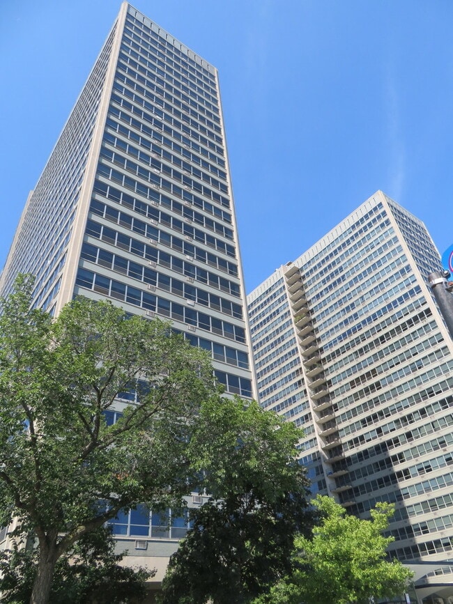 Building Photo - 3550 N Lake Shore Dr
