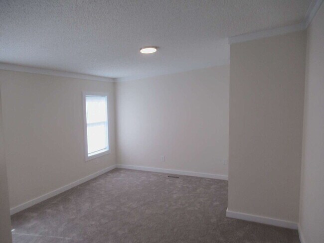 Building Photo - Beautifully Updated Home with Dual Owner S...