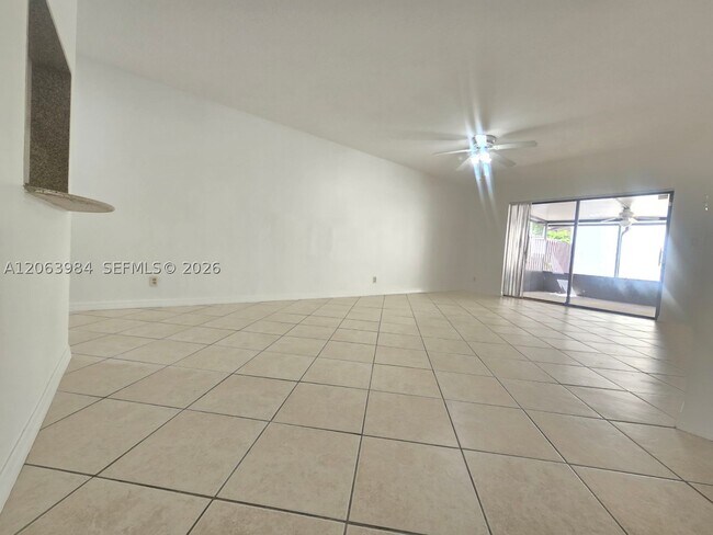 Building Photo - 11588 SW 112th Ave