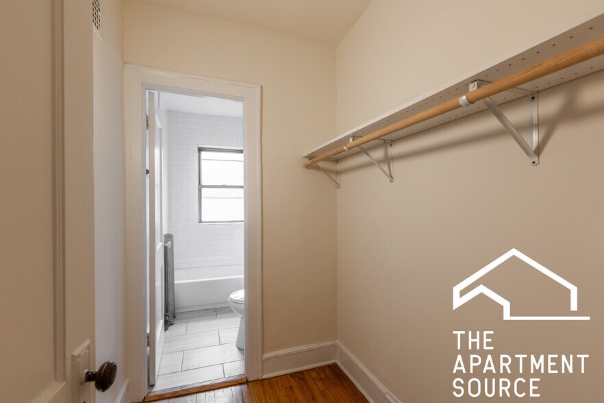 Building Photo - 2333 N Spaulding Ave