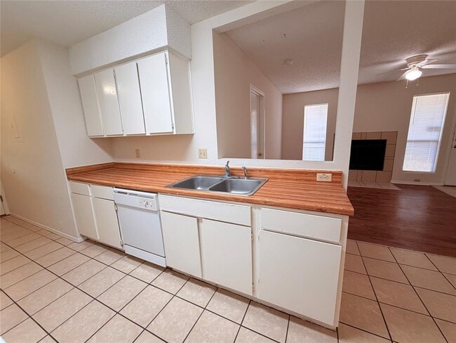 Building Photo - 2301 Whitlow Cove