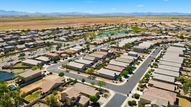 Building Photo - Stylish 3BR Home with Granite Counters + Community Parks & Splash Pads