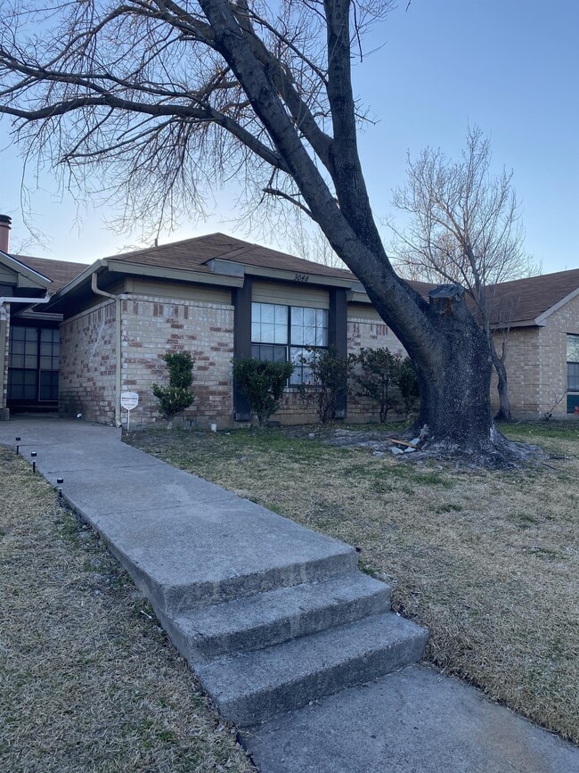 Building Photo - 2BR/2.0BA Single Family - Grand Prairie