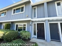 Building Photo - Charming 2 Bedroom, 2.5 Bathroom Condo – P...