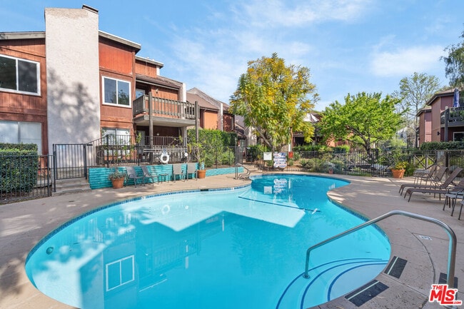 Building Photo - 4800 Maytime Ln