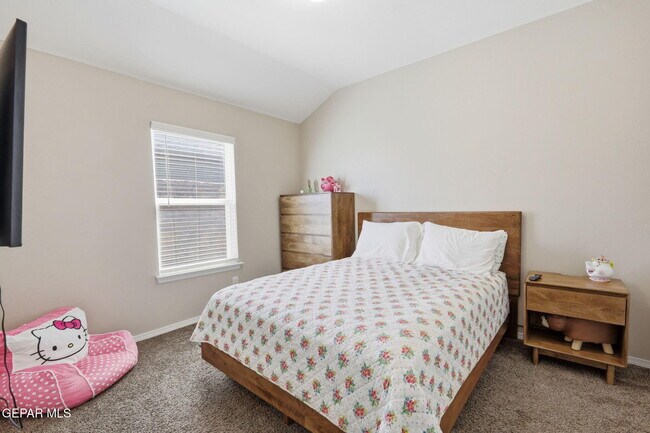 Building Photo - 13748 Villa Vista Ave