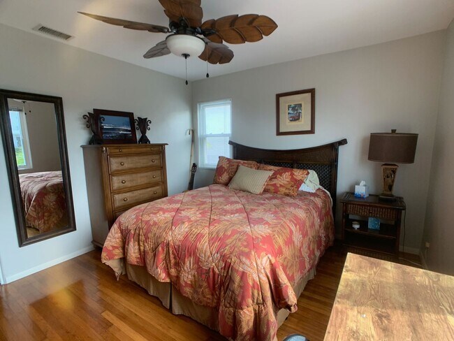 Building Photo - **Live the Ocean Beach Dream