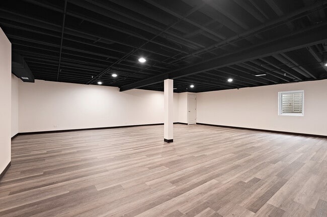 Building Photo - 69 Olympus Dr