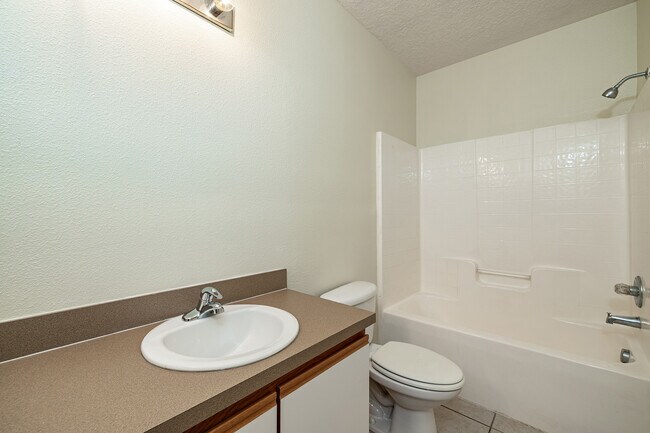 Building Photo - 9506 Amberdale Ct