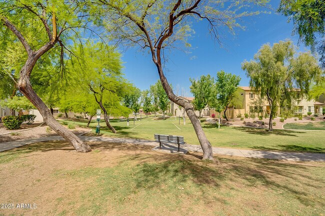 Building Photo - 4711 E Buckboard Ct