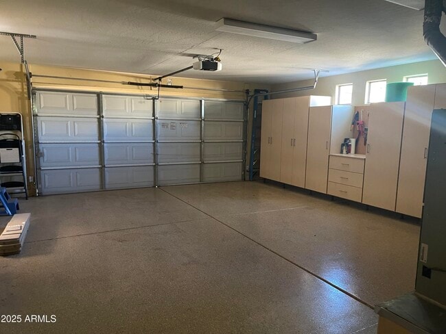 Building Photo - 6020 E Rancho Manana Blvd