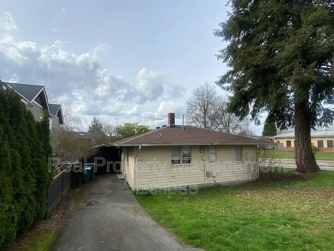 Primary Photo - 6731 104th Ave NE