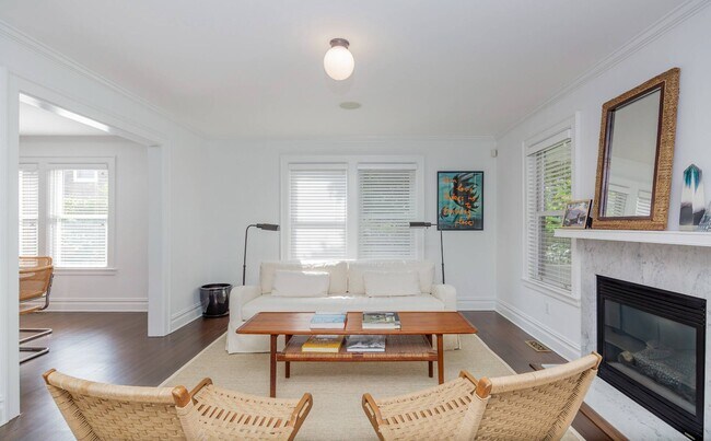 Building Photo - 148 Wooley St