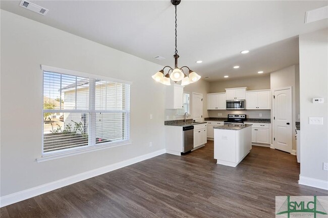Building Photo - 505 Potter Stone Square