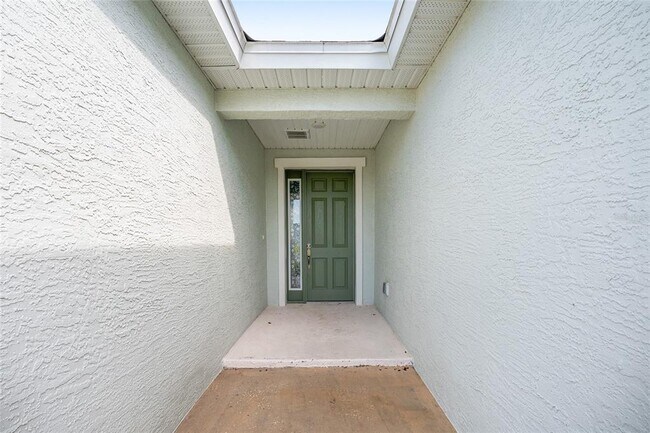 Building Photo - 6175 SW 74th Ct