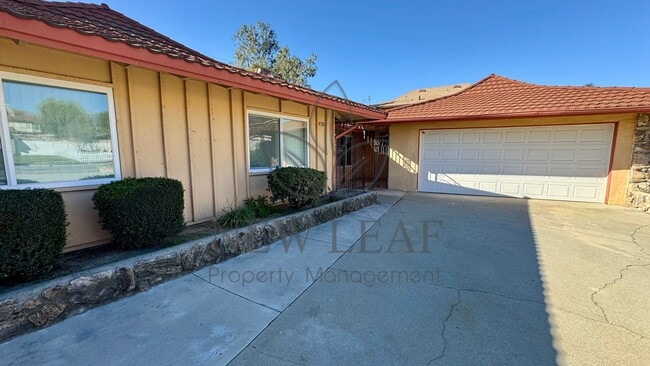 Building Photo - 970 W 14th St