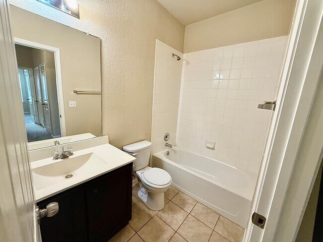 Building Photo - 431 Northern Flicker St