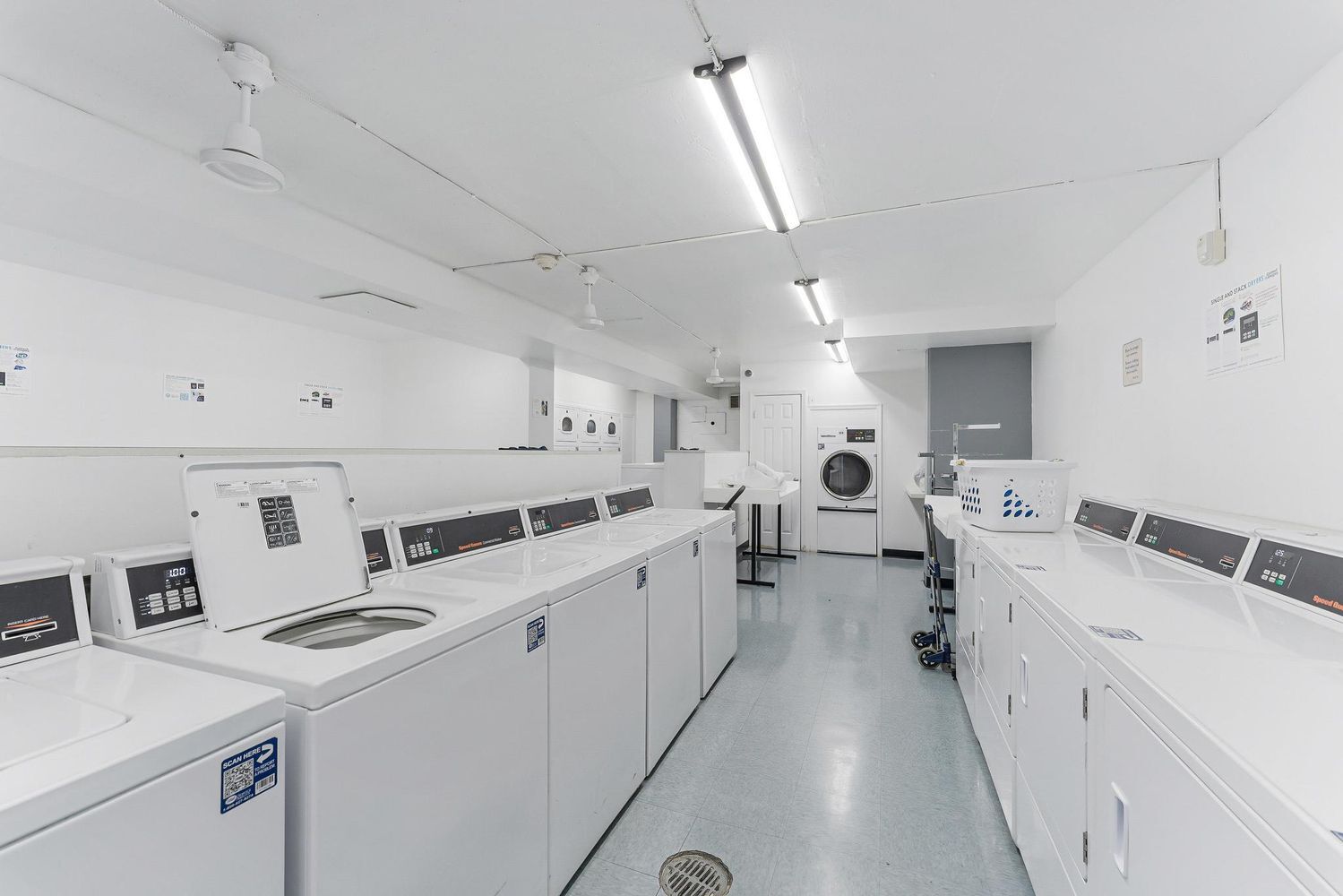 Laundry - 4000 Tunlaw Rd NW