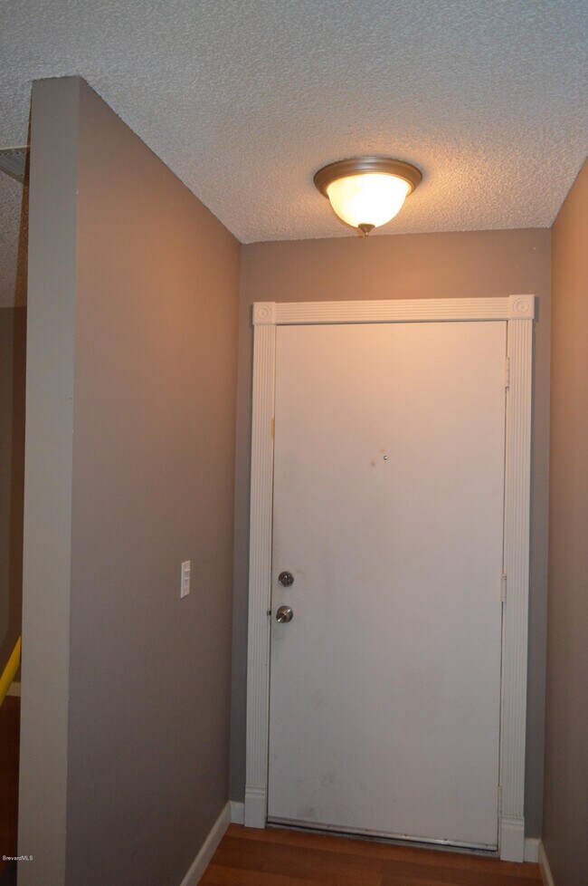 Building Photo - 101 Summer Pl