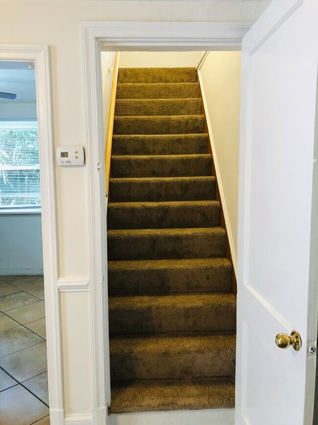 Building Photo - Adorable 3 bdrm/1.5 bath Home on a Corner Lot Across From Belmont Golf Course in Lakeside!