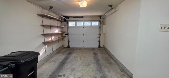 Building Photo - 1353 Templeton Pl