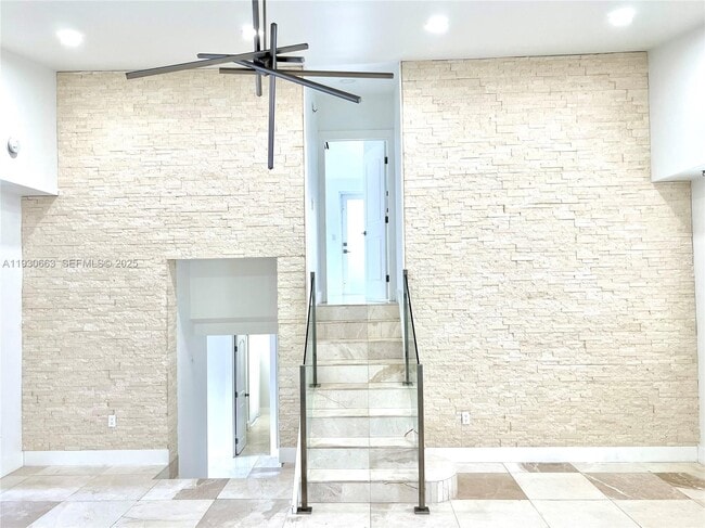 Building Photo - 2536 Flamingo Ln