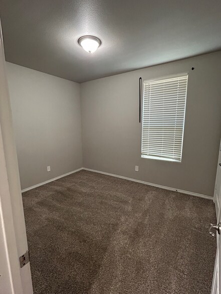 Building Photo - 1813 Palo Duro Dr