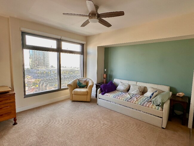 Building Photo - 654 Front St