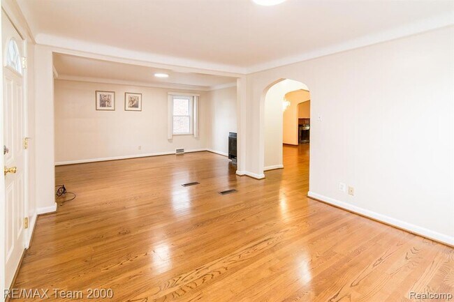 Building Photo - 7527 Hartwell St