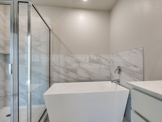 Building Photo - 7532 NW 143rd St