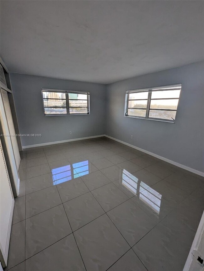 Building Photo - 7410 SW 82nd St