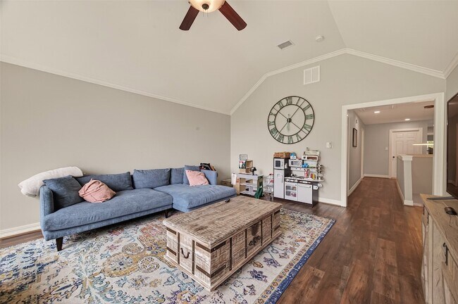 Building Photo - 1403 Hillside Forest Dr