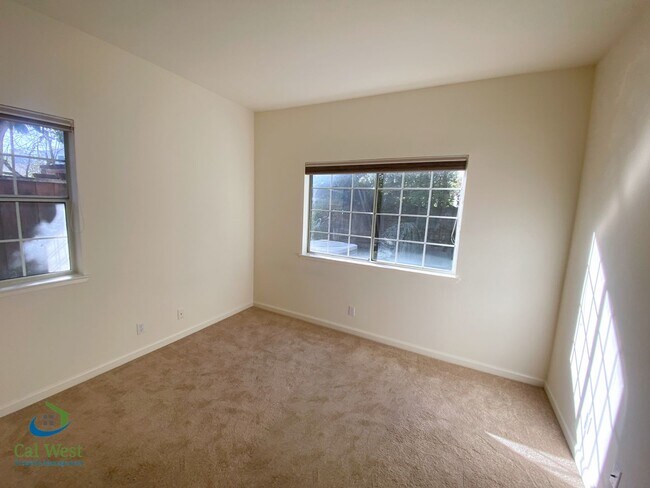 Building Photo - 855 Jackson St