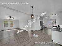 Building Photo - 2662 W Golda St