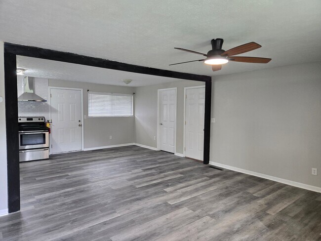 Building Photo - 5785 Tibet Dr