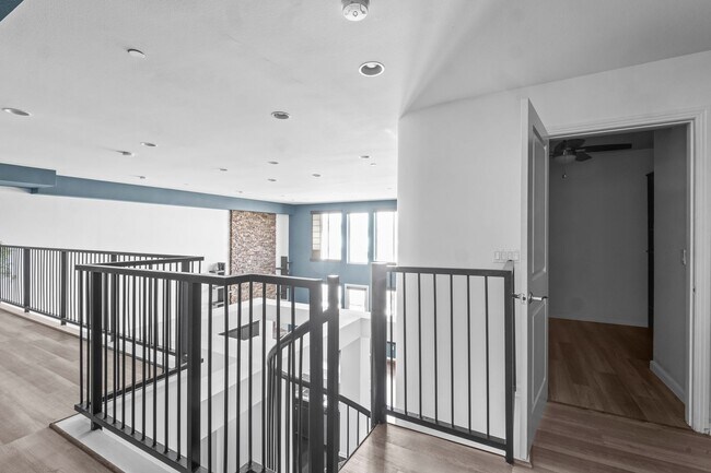 Building Photo - 2 Bedroom + 2 Bathroom Condo | Port 121 in Seabridge | Oxnard | Unfurnished